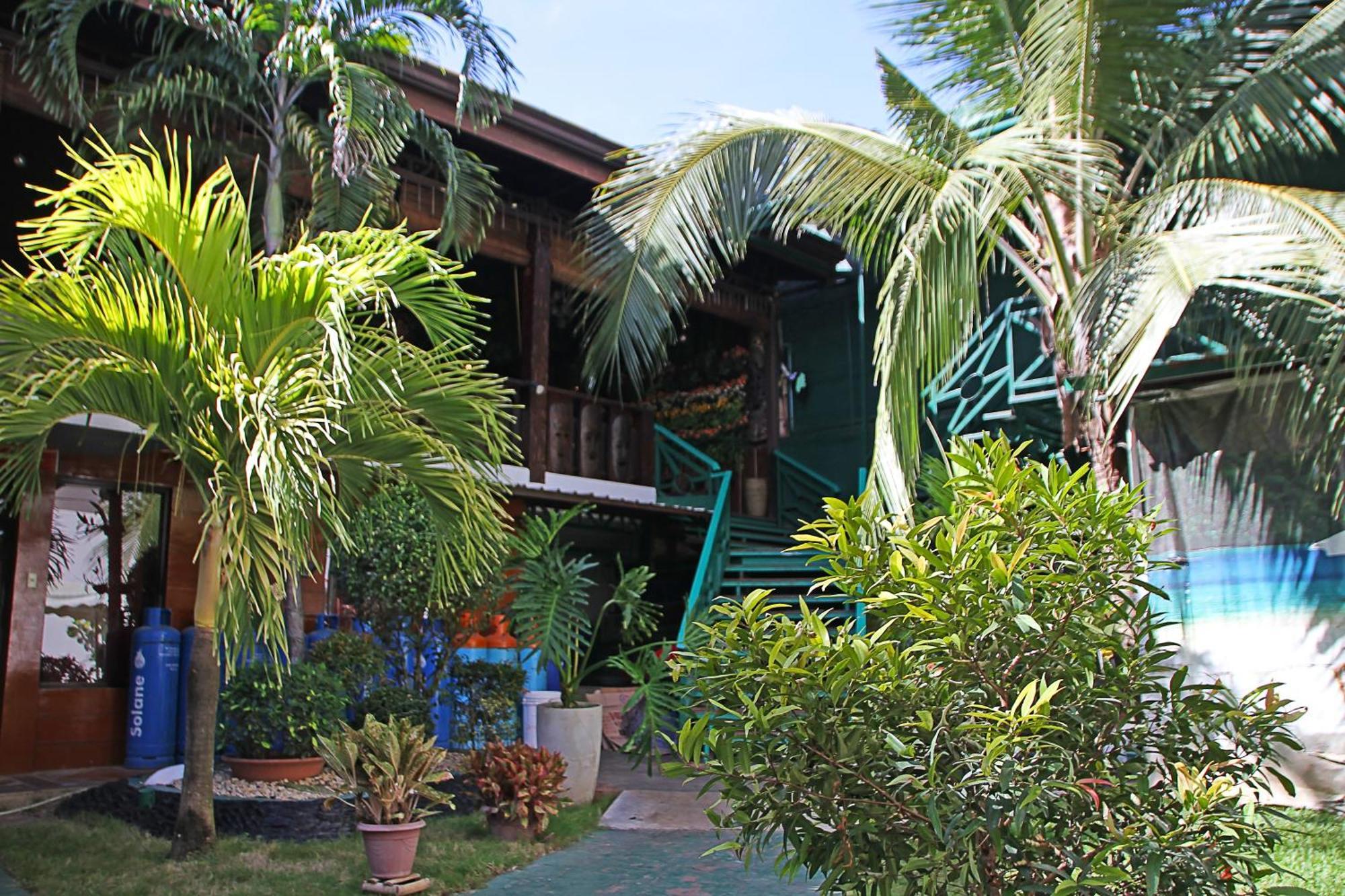 Palawan Uno Hotel Puerto Princesa Exterior foto